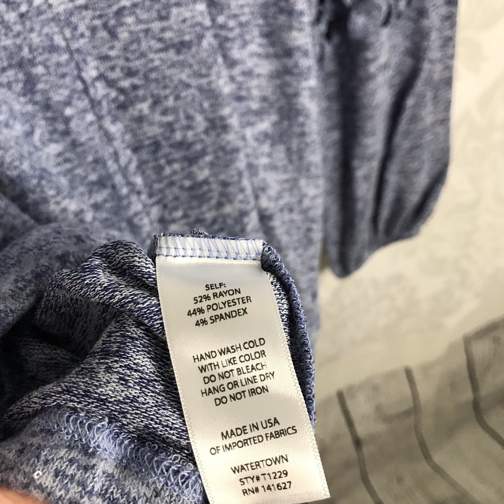 Amelia James Blue Heathered Pullover Watertown - Picture 7 of 7